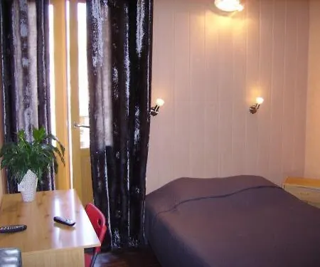 Alma Hotel 2*